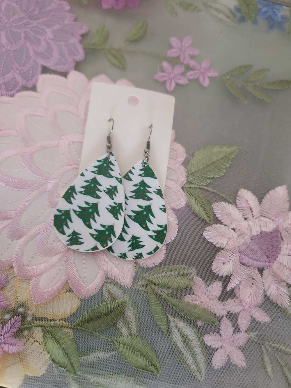 Christmas Tree Teardrop Dangle Earrings - Green & White